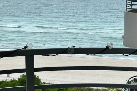 Condo in Miami Beach, Florida, 2 bedrooms  № 1331430 - photo 10