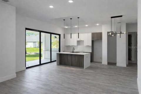 Villa ou maison à vendre à Port Charlotte, Floride: 4 chambres, 152.17 m2 № 2214064 - photo 2