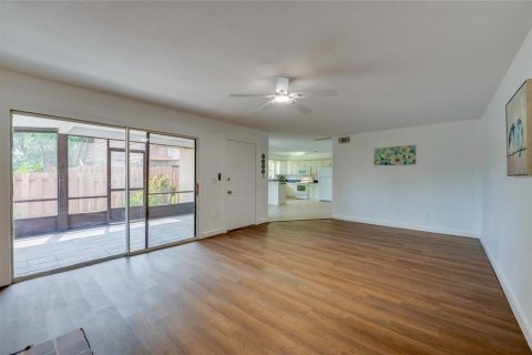 House in Port Orange, Florida 3 bedrooms, 156.63 sq.m. № 1767203 - photo 5