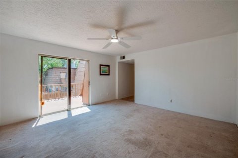 House in Port Orange, Florida 3 bedrooms, 156.63 sq.m. № 1767203 - photo 19