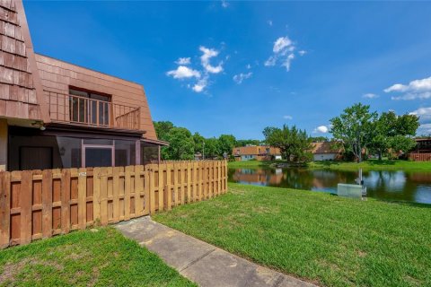 House in Port Orange, Florida 3 bedrooms, 156.63 sq.m. № 1767203 - photo 2