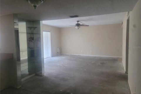 Condo in Tampa, Florida, 2 bedrooms  № 1813232 - photo 13