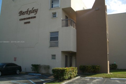 Condo in Miami, Florida, 2 bedrooms  № 2084343 - photo 22