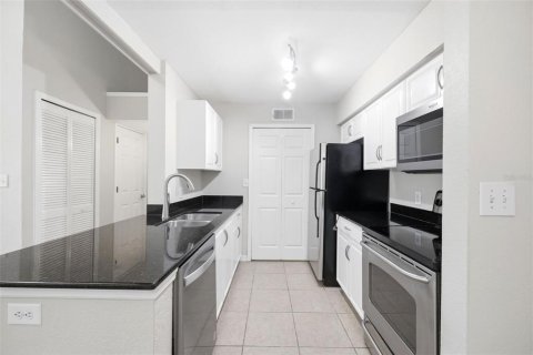Condo in Palm Harbor, Florida, 3 bedrooms  № 2219412 - photo 15
