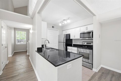 Condo in Palm Harbor, Florida, 3 bedrooms  № 2219412 - photo 14