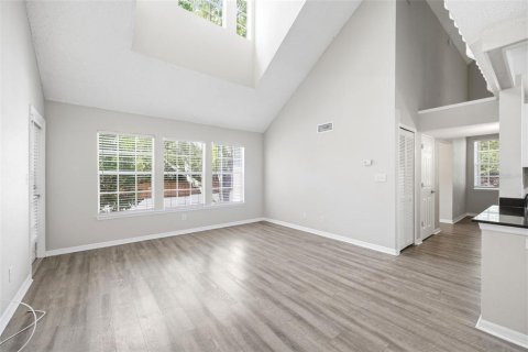 Condo in Palm Harbor, Florida, 3 bedrooms  № 2219412 - photo 11