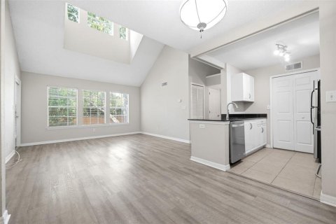 Condo in Palm Harbor, Florida, 3 bedrooms  № 2219412 - photo 21
