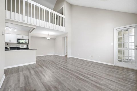 Condo in Palm Harbor, Florida, 3 bedrooms  № 2219412 - photo 12