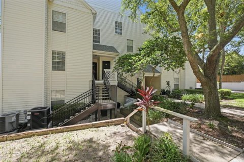 Condo in Palm Harbor, Florida, 3 bedrooms  № 2219412 - photo 8