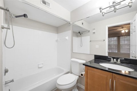 Condo in Palm Harbor, Florida, 3 bedrooms  № 2219412 - photo 24