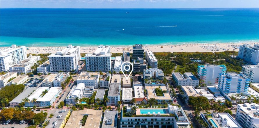 Condo in Miami Beach, Florida, 1 bedroom  № 2028372