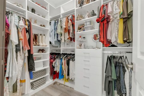 House in Lake Worth, Florida 3 bedrooms, 175.12 sq.m. № 2000766 - photo 23