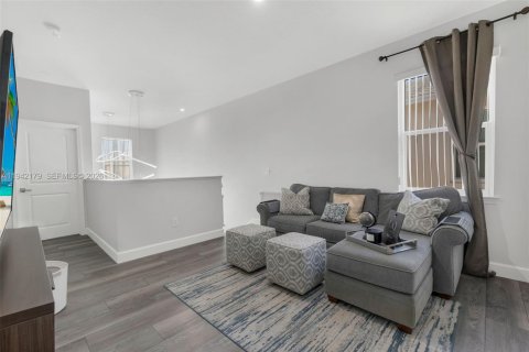 House in Lake Worth, Florida 3 bedrooms, 175.12 sq.m. № 2000766 - photo 18