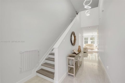 House in Lake Worth, Florida 3 bedrooms, 175.12 sq.m. № 2000766 - photo 4