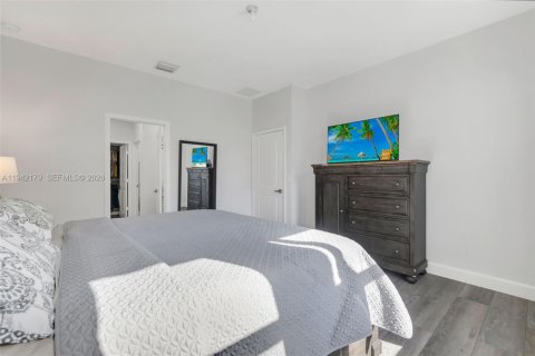 House in Lake Worth, Florida 3 bedrooms, 175.12 sq.m. № 2000766 - photo 22