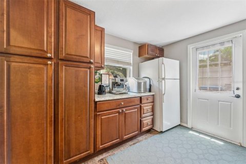 House in Tampa, Florida 4 bedrooms, 199.83 sq.m. № 1820578 - photo 30