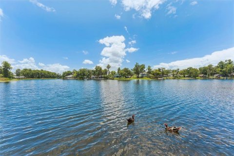 House in Tampa, Florida 4 bedrooms, 199.83 sq.m. № 1820578 - photo 8