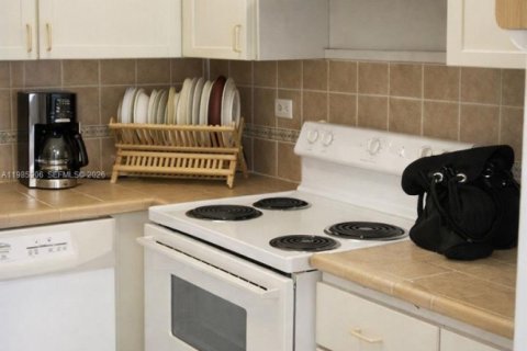 Copropriété à vendre à Miami Beach, Floride: 2 chambres, 94.76 m2 № 2047055 - photo 2