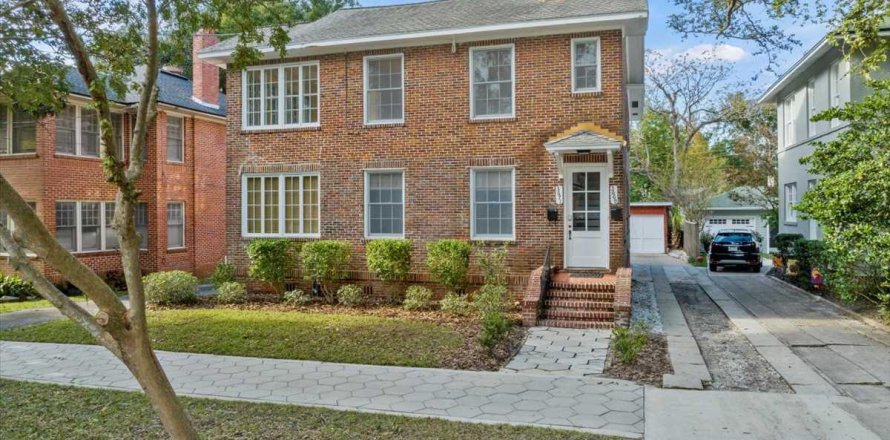 Duplex in Jacksonville, Florida 4 bedrooms, 269.42 sq.m. № 836781