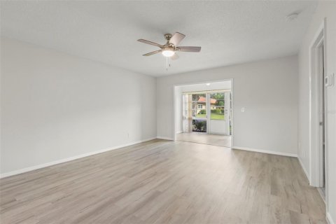 Copropriété à vendre à Dunedin, Floride: 2 chambres, 95.22 m2 № 1901296 - photo 14