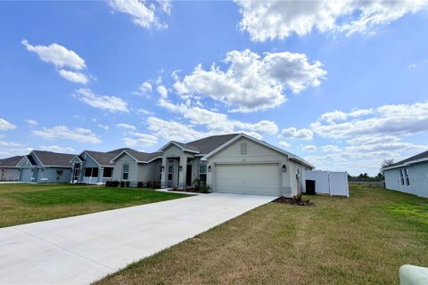 Villa ou maison à vendre à Auburndale, Floride: 3 chambres, 197.51 m2 № 2095859 - photo 3