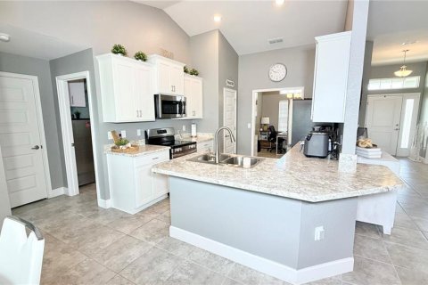 Villa ou maison à vendre à Auburndale, Floride: 3 chambres, 197.51 m2 № 2095859 - photo 16