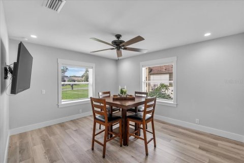 House in Winter Haven, Florida 3 bedrooms, 200.58 sq.m. № 1843863 - photo 22