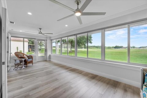 House in Winter Haven, Florida 3 bedrooms, 200.58 sq.m. № 1843863 - photo 3