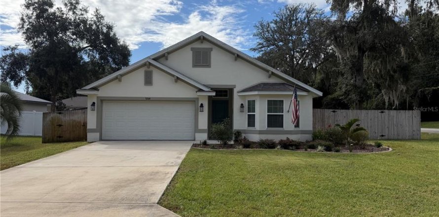Villa ou maison à Summerfield, Floride 3 chambres, 140.28 m2 № 2432602