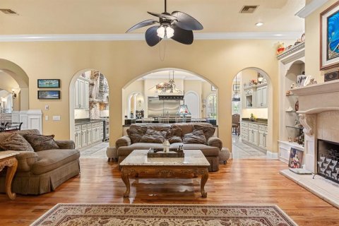 House in Clermont, Florida 5 bedrooms, 1128.3 sq.m. № 1784860 - photo 20