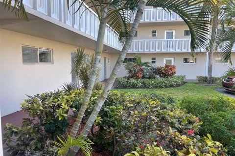 Condominio en venta en Lake Worth, Florida, 2 dormitorios, 83.05 m2 № 2180532 - foto 19