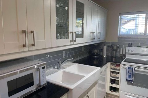 Condominio en venta en Lake Worth, Florida, 2 dormitorios, 83.05 m2 № 2180532 - foto 2