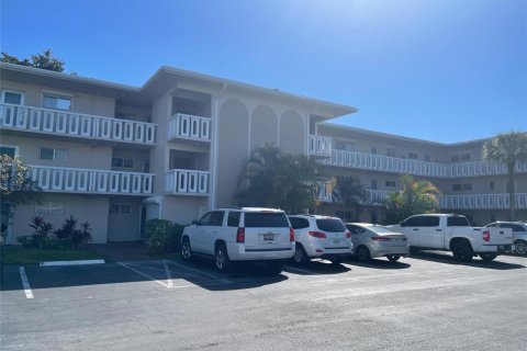 Condominio en venta en Lake Worth, Florida, 2 dormitorios, 83.05 m2 № 2180532 - foto 17