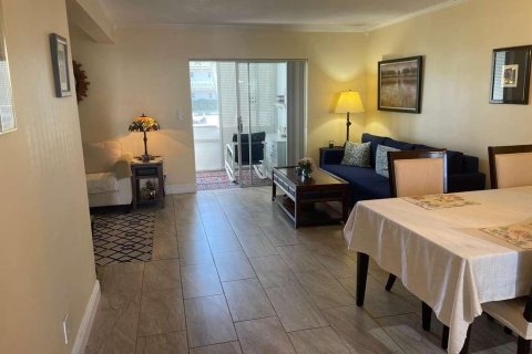 Condominio en venta en Lake Worth, Florida, 2 dormitorios, 83.05 m2 № 2180532 - foto 5