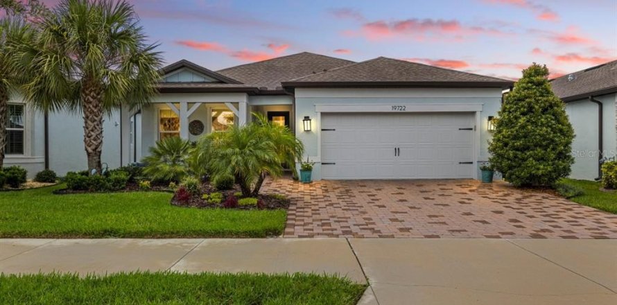 Villa ou maison à Land O' Lakes, Floride 2 chambres, 175.49 m2 № 2285259