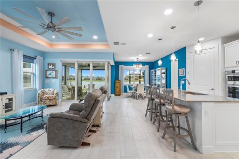 Villa ou maison à vendre à Land O' Lakes, Floride: 2 chambres, 175.49 m2 № 2285259 - photo 13