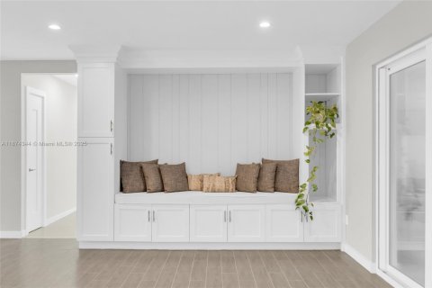 Купить виллу или дом в Хомстед, Флорида 4 спальни, 221.66м2, № 1922218 - фото 18