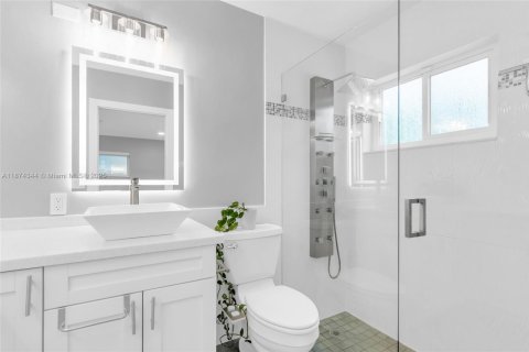 Купить виллу или дом в Хомстед, Флорида 4 спальни, 221.66м2, № 1922218 - фото 20