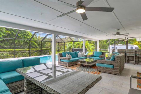 Купить виллу или дом в Хомстед, Флорида 4 спальни, 221.66м2, № 1922218 - фото 29