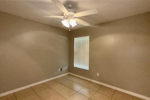 Villa ou maison à louer à Kissimmee, Floride: 4 chambres, 178.84 m2 № 1919253 - photo 13