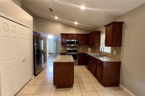 Villa ou maison à louer à Kissimmee, Floride: 4 chambres, 178.84 m2 № 1919253 - photo 5