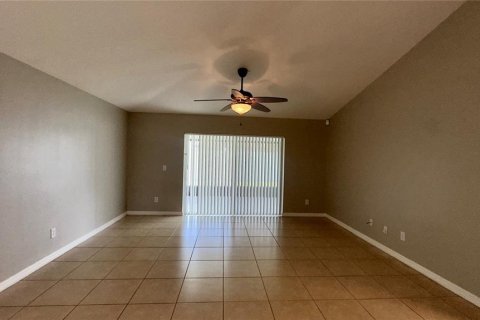 Villa ou maison à louer à Kissimmee, Floride: 4 chambres, 178.84 m2 № 1919253 - photo 7