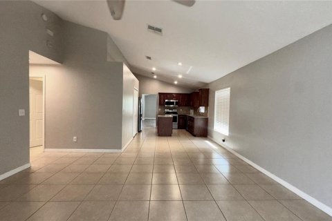 Villa ou maison à louer à Kissimmee, Floride: 4 chambres, 178.84 m2 № 1919253 - photo 9
