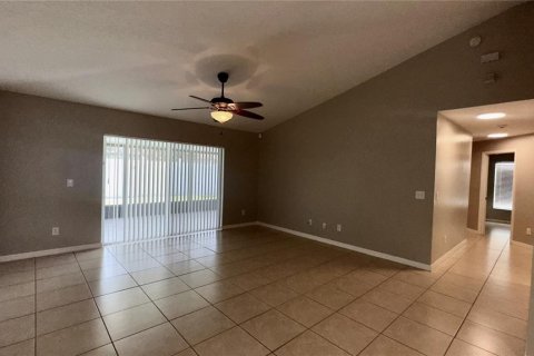 Villa ou maison à louer à Kissimmee, Floride: 4 chambres, 178.84 m2 № 1919253 - photo 8