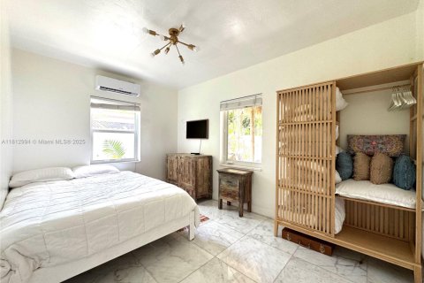 Villa ou maison à vendre à North Miami Beach, Floride: 2 chambres, 78.22 m2 № 1758488 - photo 10