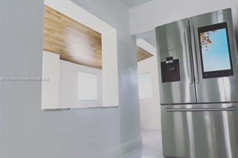 Villa ou maison à vendre à North Miami Beach, Floride: 2 chambres, 78.22 m2 № 1758488 - photo 6