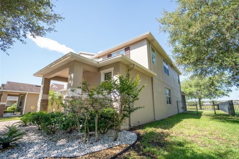 House in Orlando, Florida 4 bedrooms, 244.8 sq.m. № 1675854 - photo 3