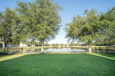 House in Orlando, Florida 4 bedrooms, 244.8 sq.m. № 1675854 - photo 5