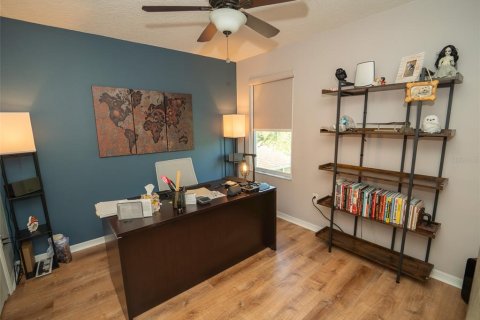 House in Orlando, Florida 4 bedrooms, 244.8 sq.m. № 1675854 - photo 22