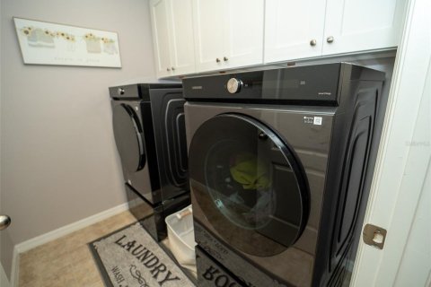 House in Orlando, Florida 4 bedrooms, 244.8 sq.m. № 1675854 - photo 24